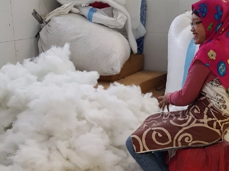 center mebel jogja_proses pembuatan bantal